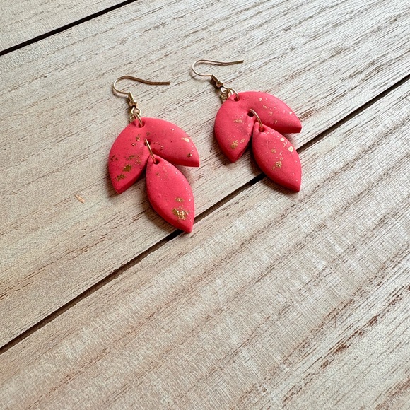 Coral Drop Earring with Gold Leaf Accents – Boho Chic Statement Handmade Jewelry - Picture 4 of 9